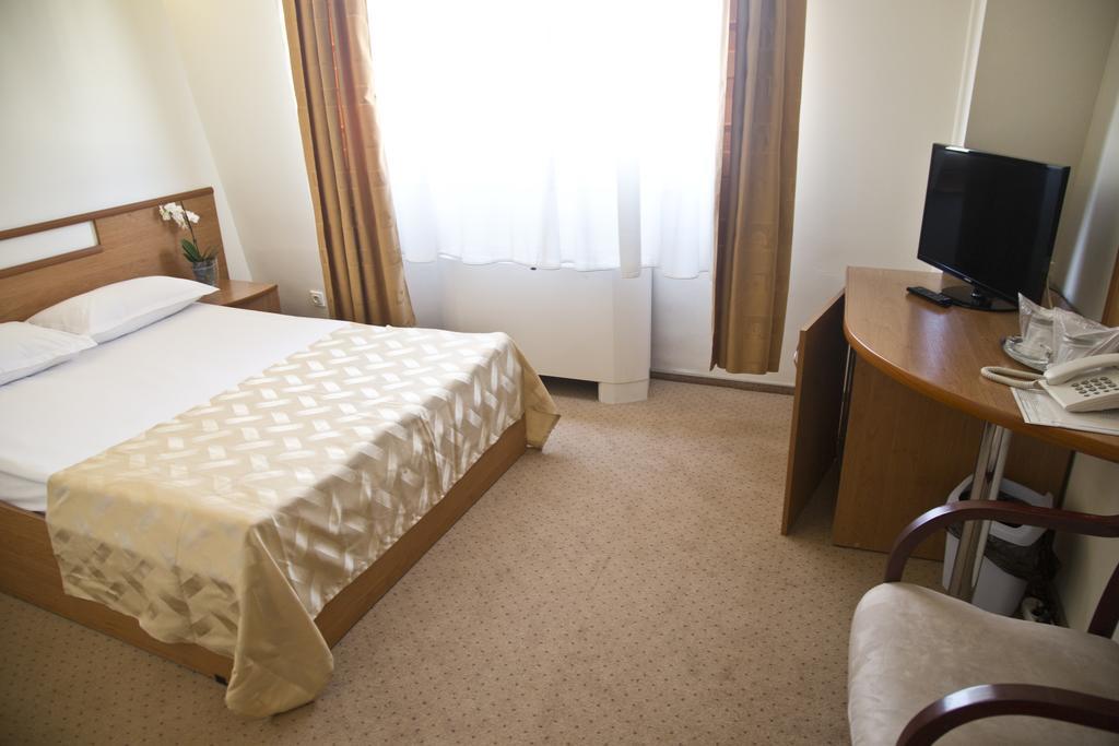 Euro Hotels Gara De Nord Boekarest Buitenkant foto