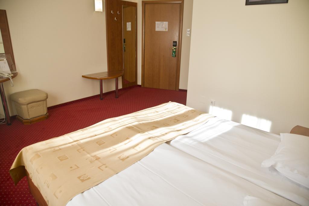 Euro Hotels Gara De Nord Boekarest Buitenkant foto