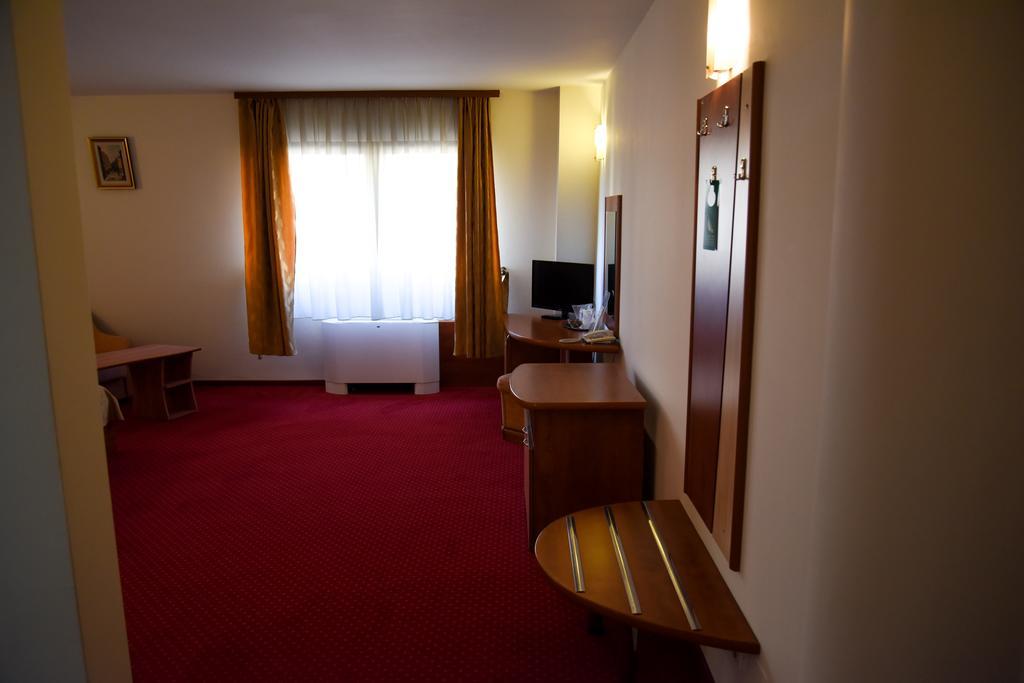 Euro Hotels Gara De Nord Boekarest Buitenkant foto